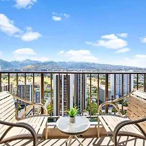 Stunning Mountain View Condo, Near With Parking Apartment